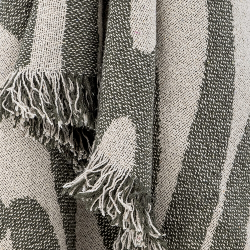 Plaid Alk met franjes in groen en beige van Bloomingville - Afbeelding 3